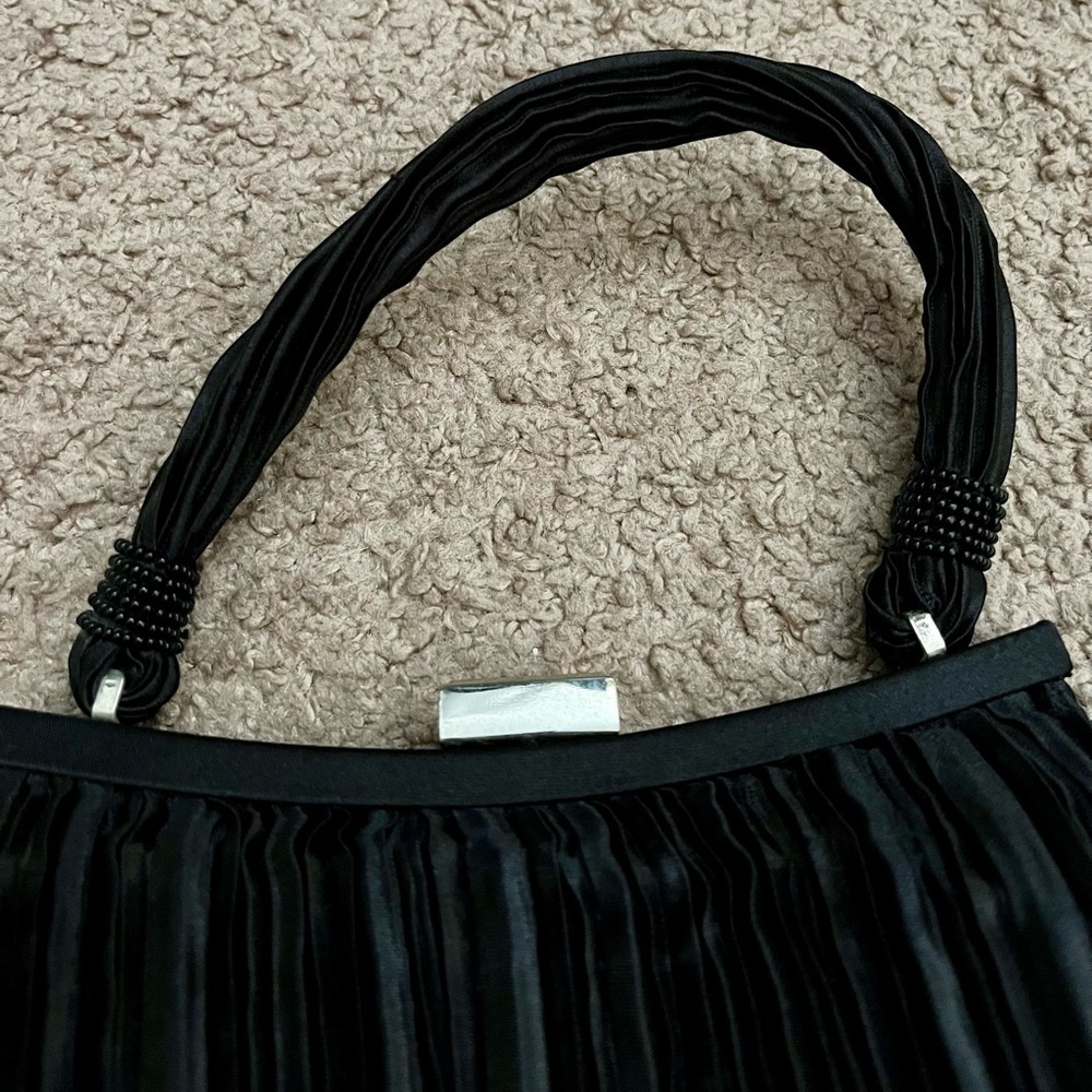 Vintage La Regale Small Black Clutch - Picture 2 of 6